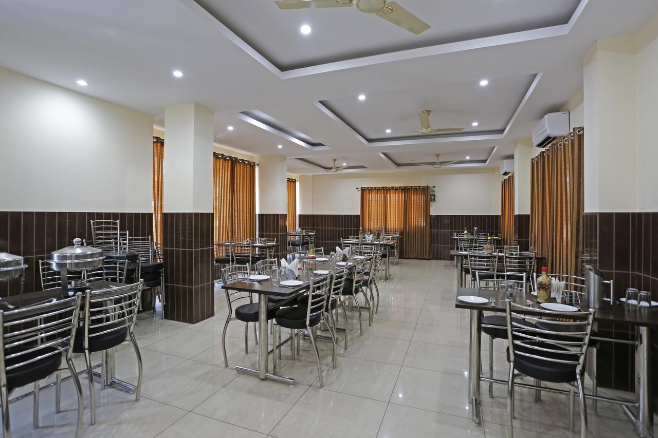 Hotel Vishnu Inn Дехрадун Екстериор снимка